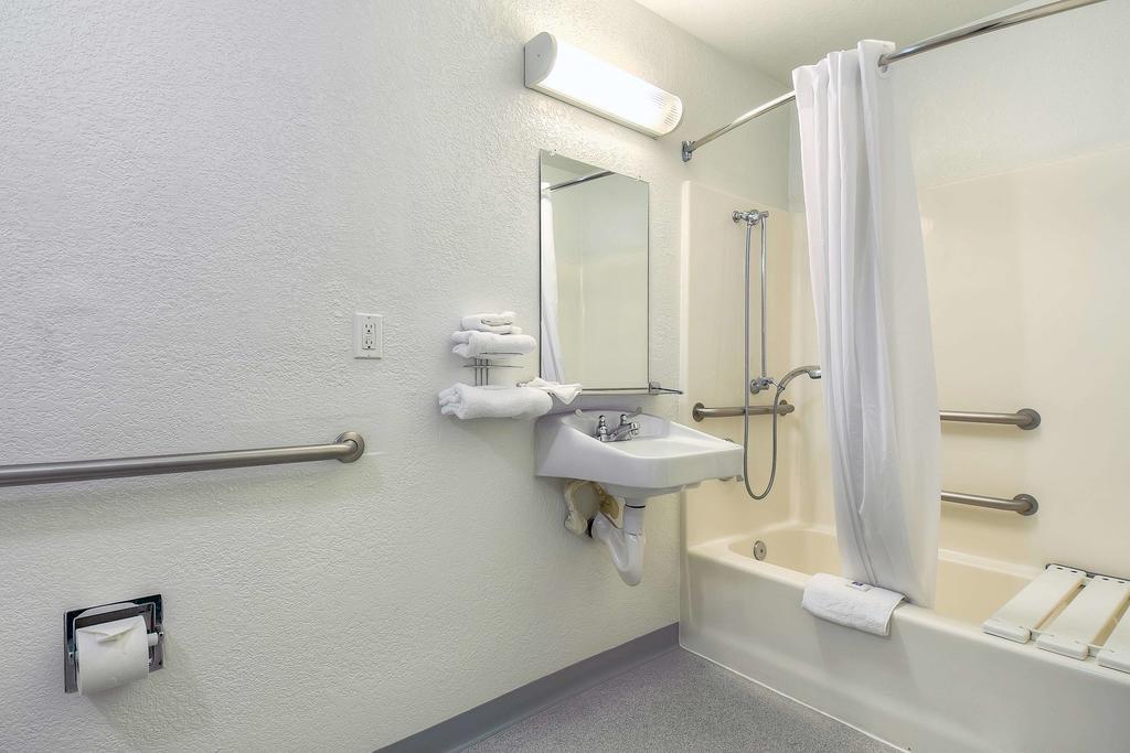 Motel 6 Anaheim Stadium - Orange Eksteriør bilde
