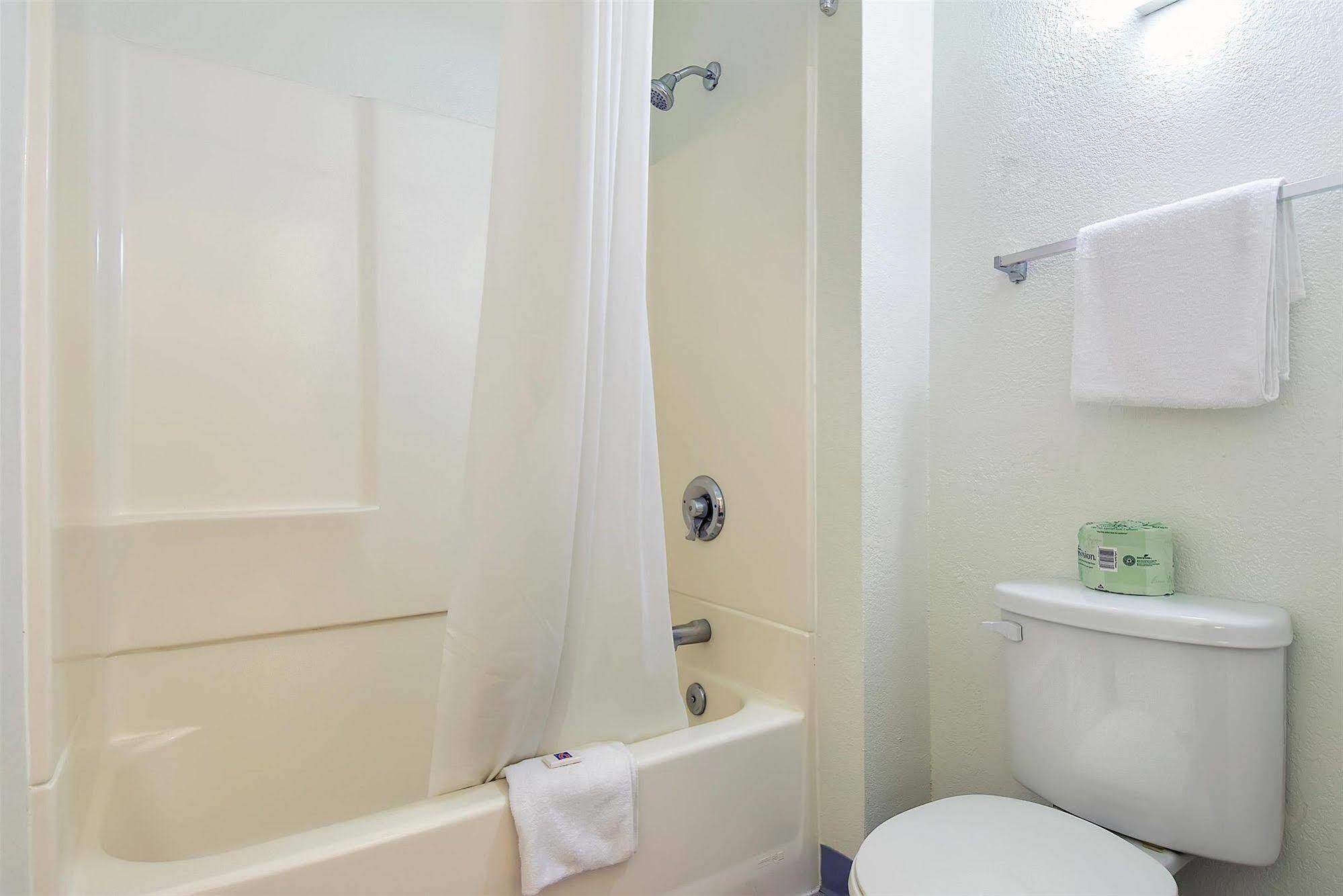 Motel 6 Anaheim Stadium - Orange Eksteriør bilde